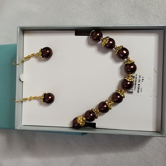 Jewelry - Purple beaded necklace and Earring set